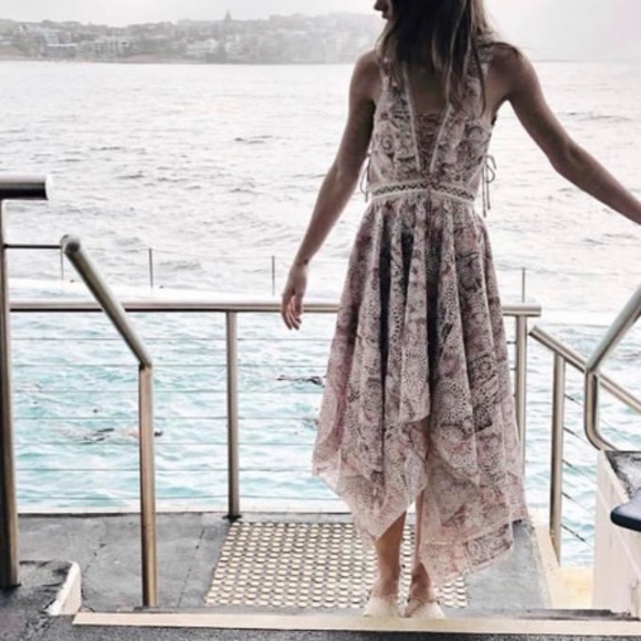 Ixiah Dresses & Skirts - Ixiah Wiseman Embroidery Dress Size 4